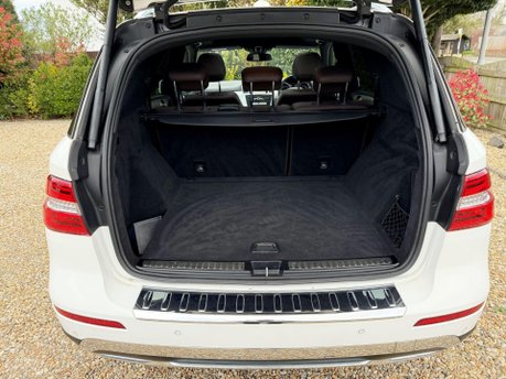 Mercedes-Benz M Class 3.0 ML350 V6 BlueTEC SE (Executive) G-Tronic 4WD Euro 6 (s/s) 5dr 28