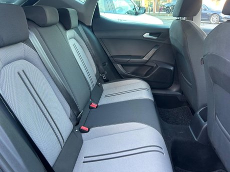 SEAT Leon 1.0 TSI SE Dynamic Euro 6 (s/s) 5dr 11