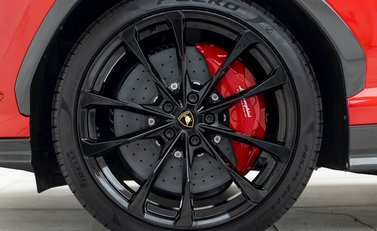 Lamborghini Urus 8