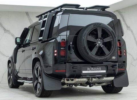 Land Rover Defender 110 D300 Hard Top X-Dynamic HSE 3
