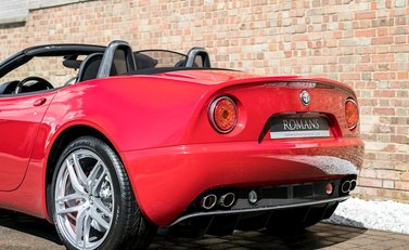 Alfa Romeo 8C Spider 24