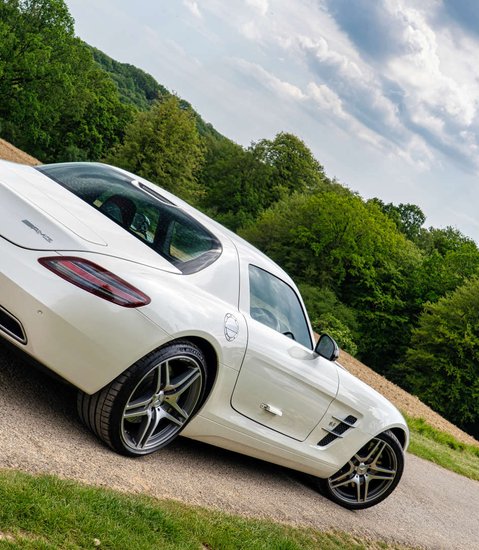 Mercedes-Benz SLS Coupe 1