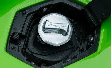 Lamborghini Aventador S LP 740-4 30