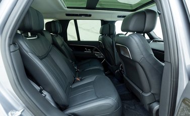 Land Rover Range Rover P400 Autobiography 13