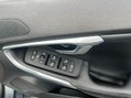 Volvo V40 2.0 T2 R-Design Pro Euro 6 (s/s) 5dr 28