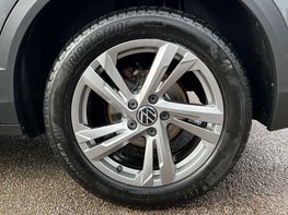 Volkswagen T-Roc 1.5 T-Roc R-Line TSI Semi-Auto 5dr 13