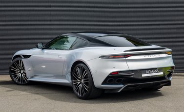 Aston Martin DBS Superleggera 4