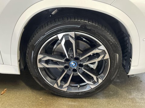 BMW iX1 30 66.5kWh M Sport SUV 5dr Electric Auto xDrive (11kW Charger) (313 ps) Cr 12
