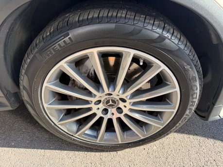 Mercedes-Benz GLC GLC 250 4MATIC AMG LINE PREMIUM PLUS 18