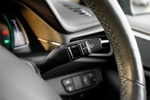 Hyundai IONIQ PREMIUM 15