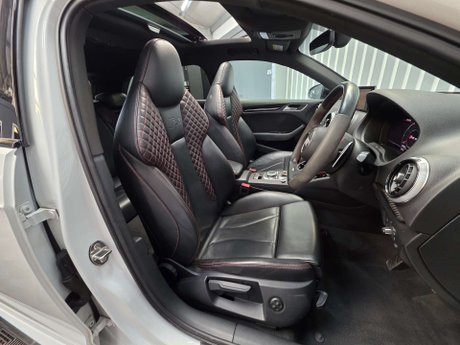 Audi RS3 2.5 TFSI Sportback 5dr Petrol S Tronic quattro Euro 6 (s/s) (400 ps) 6