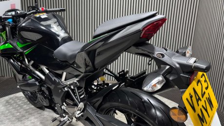 Kawasaki Z 2023 125CC NAKED BIKE MOT 10/27 WARRANTY SERVICED 1 OWNER 33