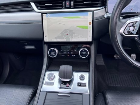 Jaguar F-Pace 2.0 D200 MHEV R-Dynamic SE Auto AWD Euro 6 (s/s) 5dr 85