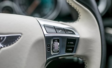 Bentley Flying Spur V8 S Mulliner 26