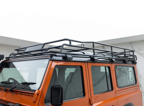 Land Rover Defender 110 Adventure Edition 23