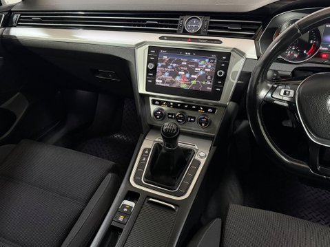 Volkswagen Passat SE BUSINESS TDI BLUEMOTION TECHNOLOGY 14