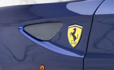 Ferrari FF V12 22