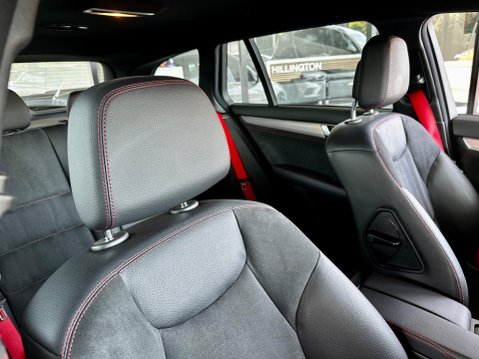 Mercedes-Benz C Class 2.1 C220 CDI BlueEfficiency AMG Sport Plus G-Tronic+ Euro 5 (s/s) 5dr 44