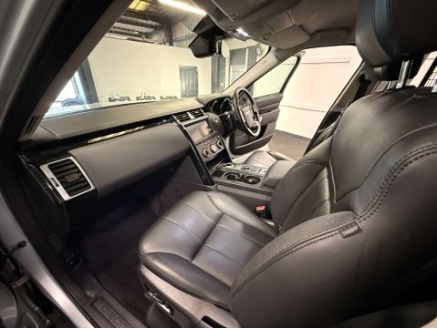 Land Rover Discovery 3.0 Discovery SE SD6 Auto 4WD 30