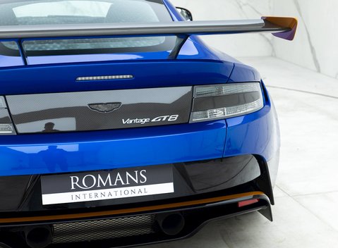 Aston Martin Vantage GT8 21