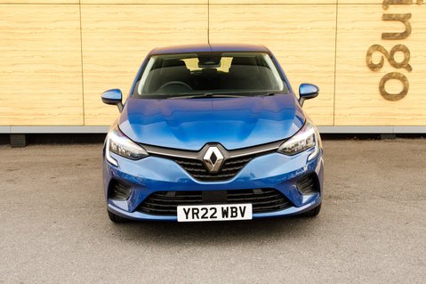 Renault Clio ICONIC TCE 5