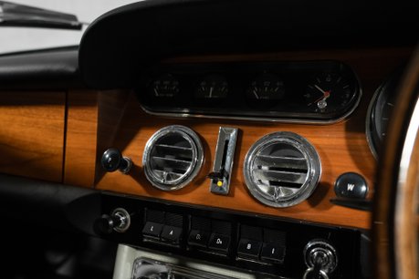 Ferrari 330GT 2+2. FULL NUT & BOLT RESTO. CONCOURS EXAMPLE. 33