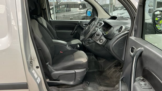 Renault Kangoo LWB L2H1 Low Roof Business Air Con EURO 6 NO VAT 9