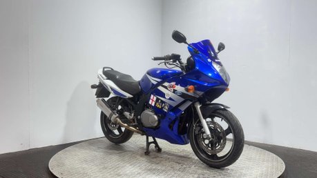 Suzuki GS500 2004 61K RUNNING PROJECT BIKE SPARES OR REPAIR 500CC A2 2