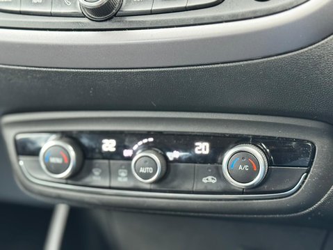 Vauxhall Crossland X 1.5 Turbo D ecoTEC SE Nav Euro 6 (s/s) 5dr 16