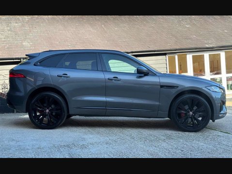 Jaguar F-Pace 3.0 V6 S Auto AWD Euro 6 (s/s) 5dr 17