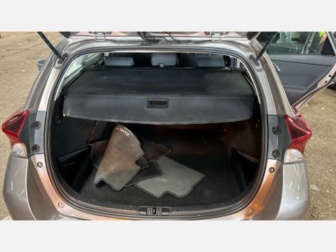 Toyota Auris 1.6 D-4D Business Edition Touring Sports 5dr Diesel Manual Euro 6 (s/s) (11 12