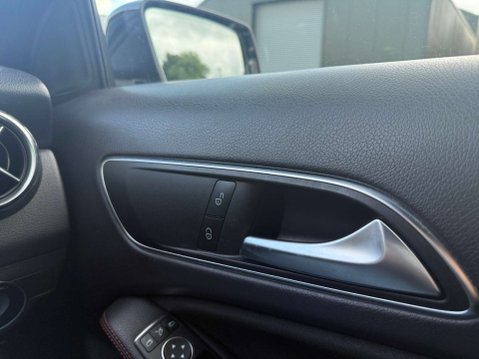 Mercedes-Benz GLA 1.6 GLA 200 AMG Line Premium Auto 5dr 17