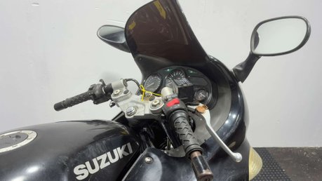 Suzuki GSX 2002 47K RUNNING PROJECT BIKE SPARES OR REPAIR 600CC COMMUTER 22