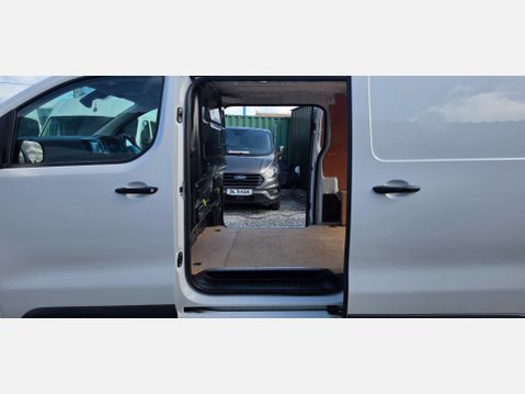 Peugeot Expert POFESSIONAL PREMIUM 1000 L2 H1 1.5 HDI 100ps EU6 19