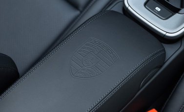 Porsche 911 Targa 4S (992) 17