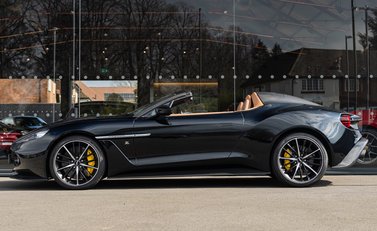Aston Martin Vanquish ZAGATO SPEEDSTER 4