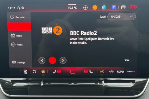 MAN TGE 3.180 4Motion Standard Lr DCIV - DSG Auto - 6 Seats 27