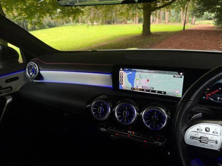 Mercedes-Benz CLA Class CLA 180 AMG LINE PREMIUM PLUS NIGHT EDITION 29
