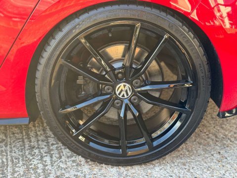 Volkswagen Golf 2.0 TSI BlueMotion Tech R Hatchback 5dr Petrol DSG 4Motion Euro 6 (s/s) (31 40