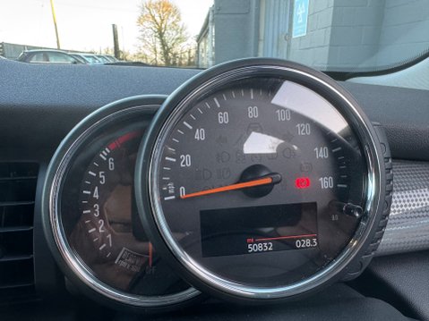 Mini Hatch 1.5 Cooper Euro 6 (s/s) 3dr 52