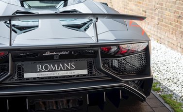 Lamborghini Aventador SV LP750-4 Roadster 26