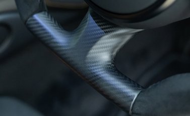 Aston Martin V12 Vantage 11