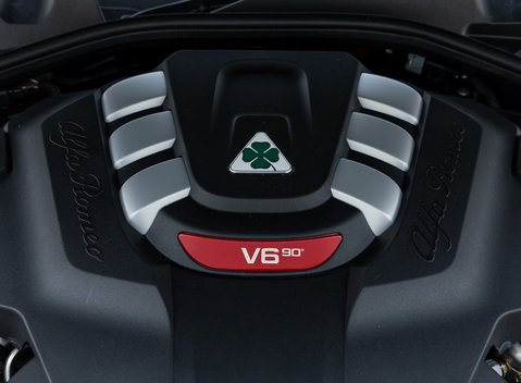 Alfa Romeo Giulia QUADRIFOGLIO 42