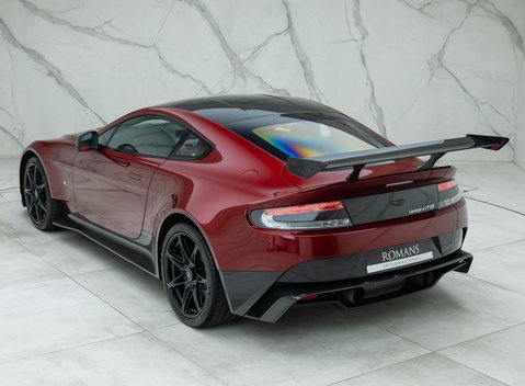 Aston Martin Vantage GT8 13