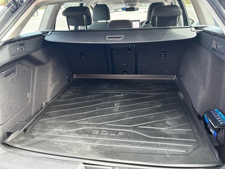 Volkswagen Golf LIFE ETSI DSG 7