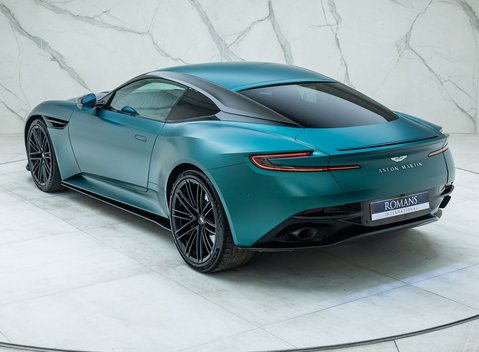 Aston Martin DB12 Coupe 12
