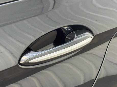 BMW 5 Series 2.0 520d xDrive M Sport Auto 4WD 4dr 33