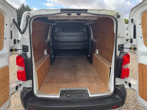 Vauxhall Vivaro AUTO 75Kwh (SOLD KH) LWB L2H1 Low Roof Air Con Sensors EURO 6 8