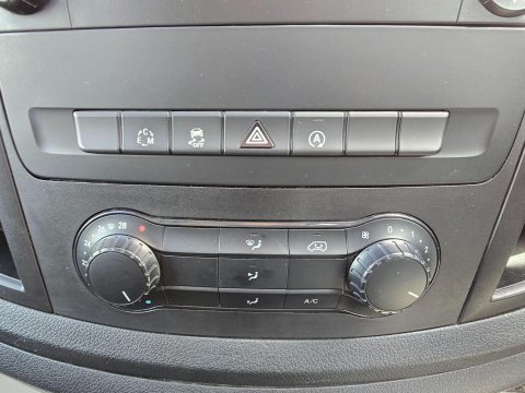 Mercedes-Benz Vito Camper Van 31