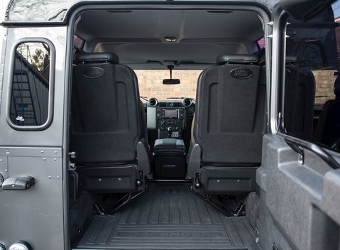 Land Rover Defender 90 XS URBAN TRUCK Carbon Edition 14